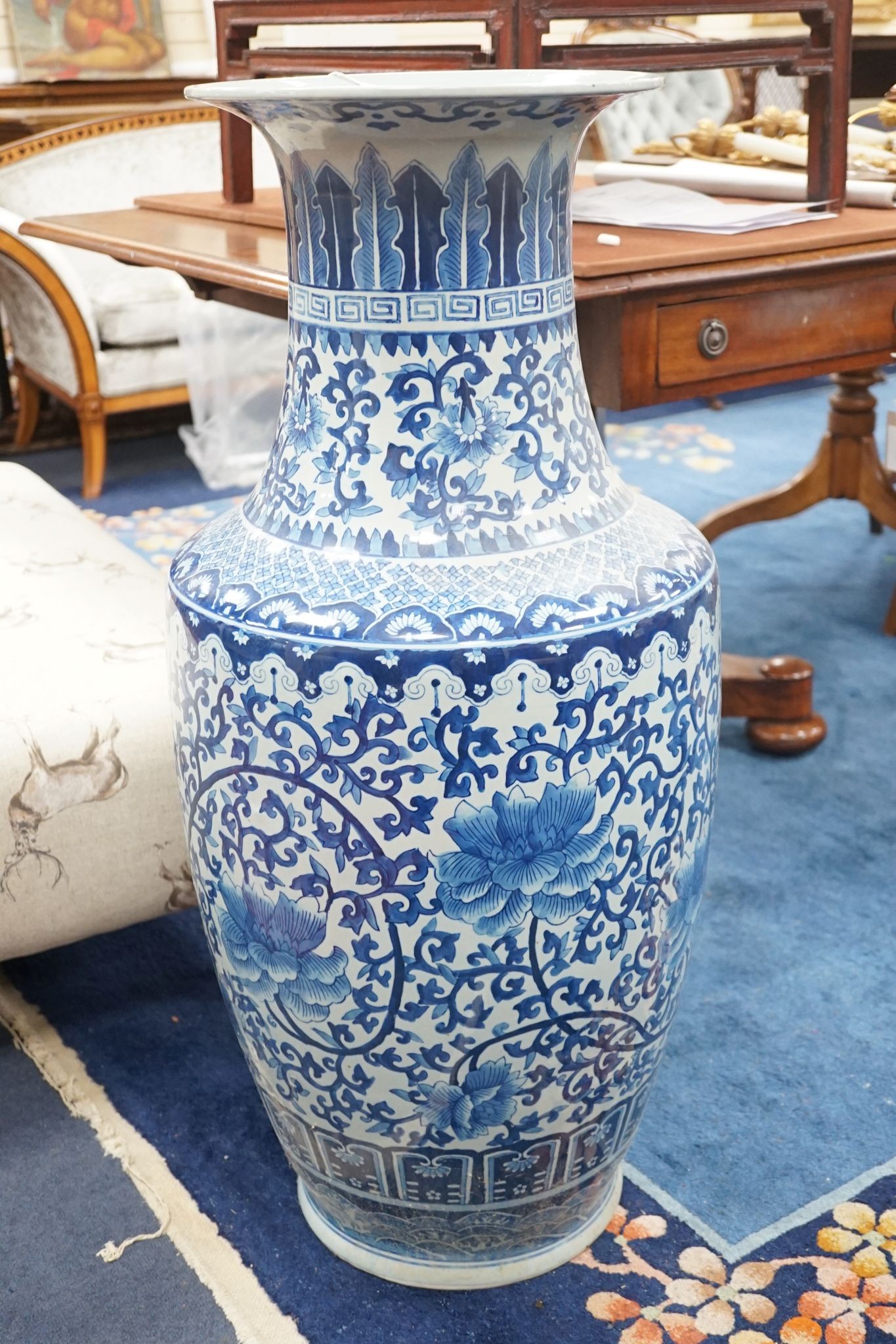 A large Chinese blue and white vase 92cm